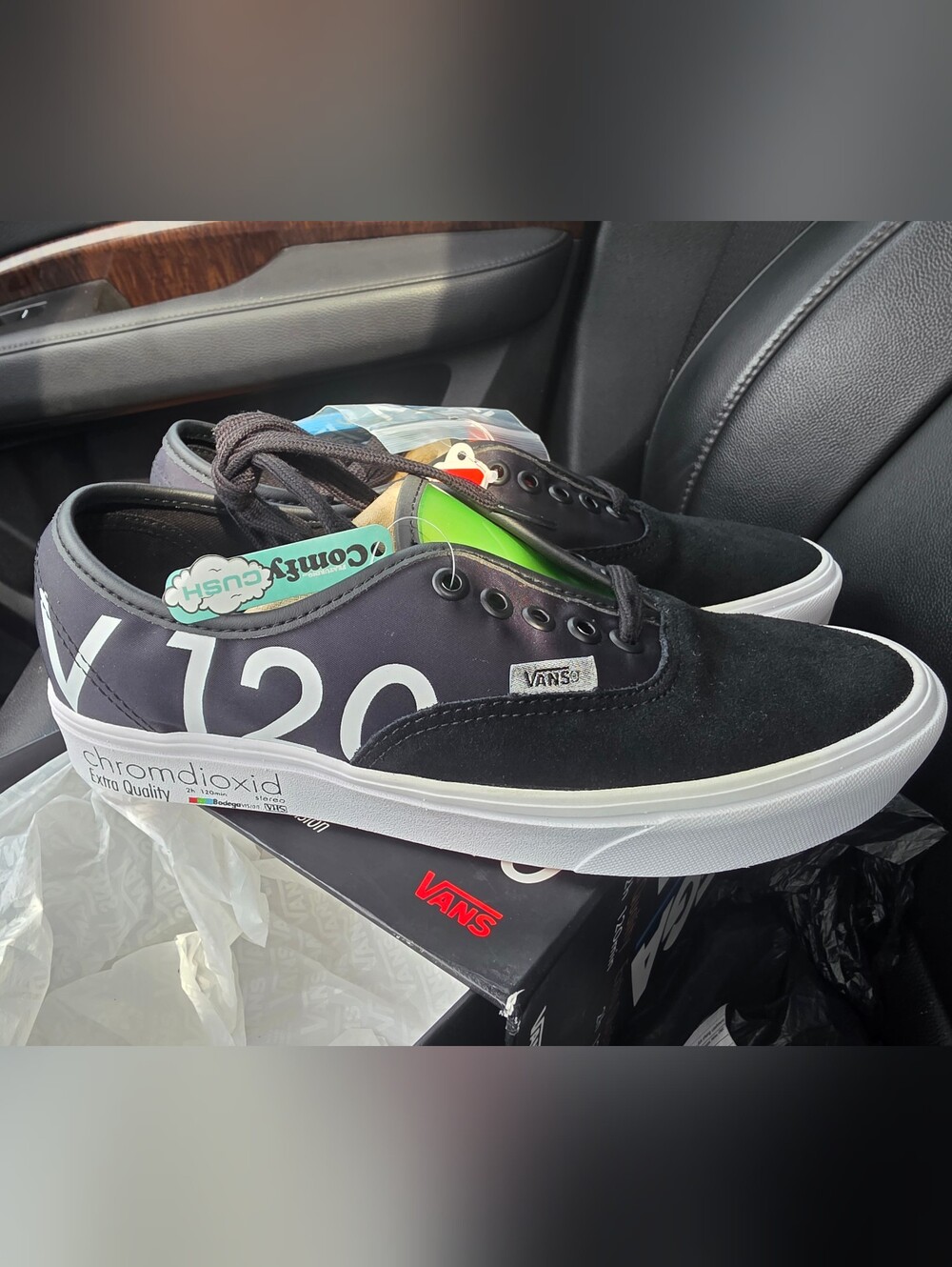 Brand New Vans Men’s Size 8 Black and White Low-Top Sneakers - V120 Chromdioxid